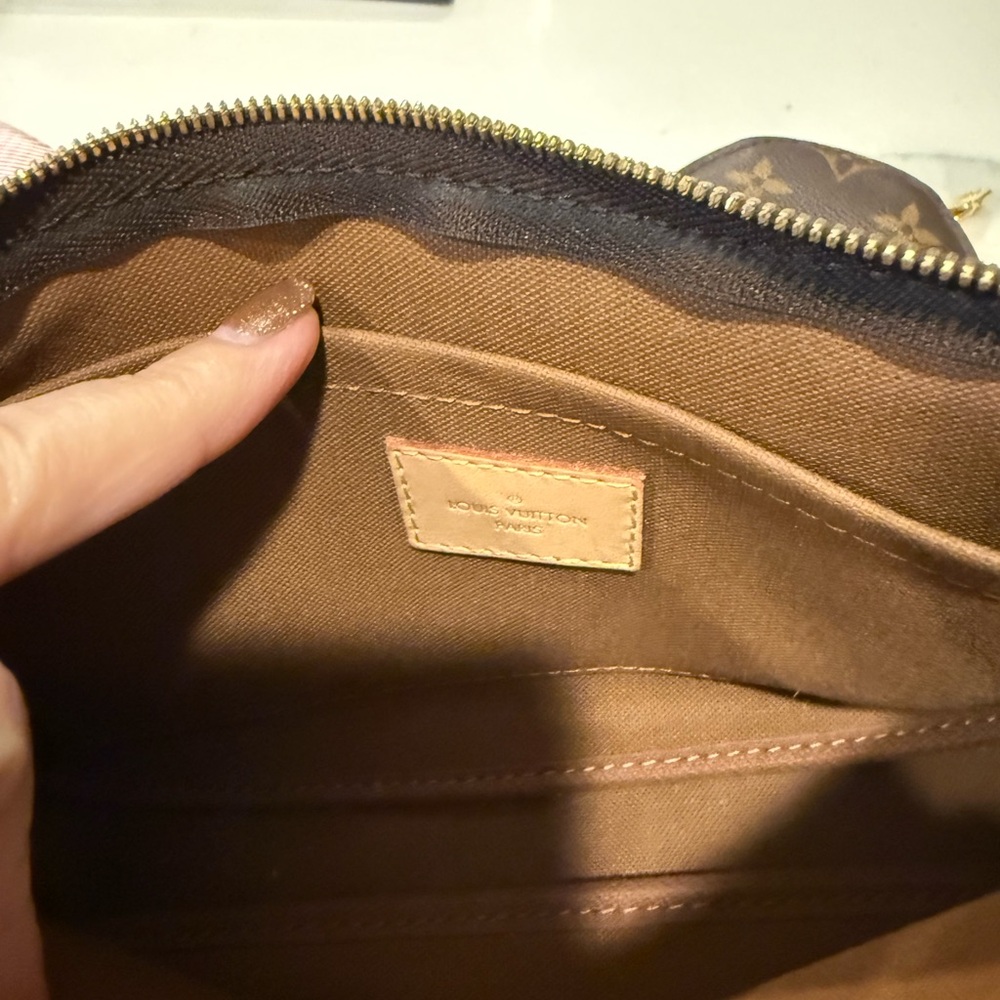 Louis Vuitton Monogram Crossbody with Pink Strap - Picture 5 of 13